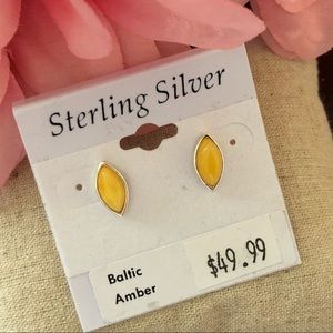 NWT Honey Amber Sterling Silver Earrings